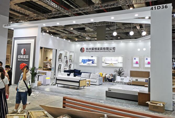 展會搭建布置中塑料材料如何選擇？膠黏劑又該如何選擇？